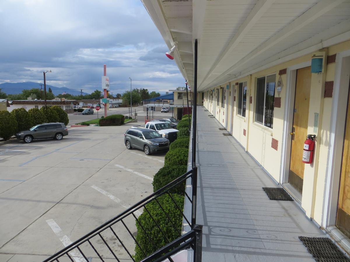 Holiday Lodge Hawthorne Exterior photo